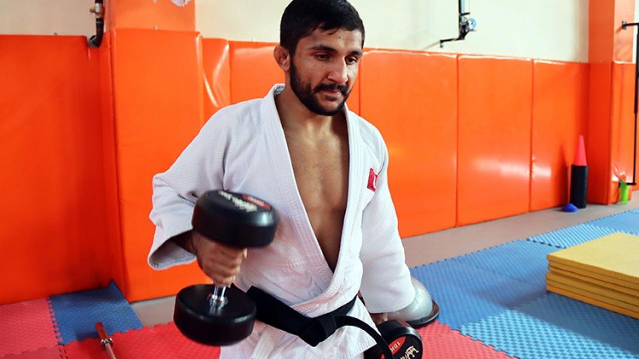 Milli judocu Salih Yıldız, çeyrek finale yükseldi